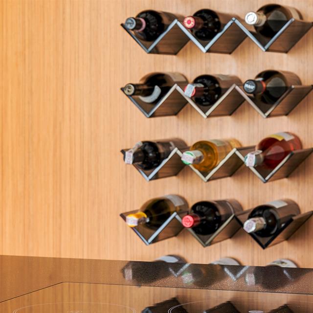 How to Store Wine at Home: From Temperature to Positioning